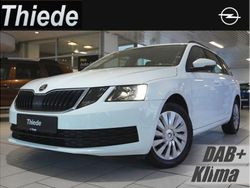 Weiß Gebraucht 2019 Skoda Octavia Active Kombi | 12.400 € (Fairer Preis)