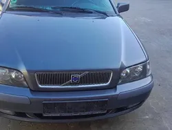 Grau Gebraucht 2002 Volvo V40 Kombi | 600 € (Superpreis)