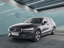 Schwarz Gebraucht 2022 Volvo V60 CC Pro Kombi | 34.340 € (Fairer Preis)