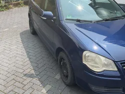 Blau Gebraucht 2005 VW Polo Kleinwagen | 1.300 € (Fairer Preis)