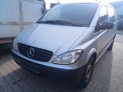 Silber Gebraucht 2010 Mercedes Vito Van / Kleinbus | 7.985 €