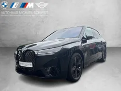 Sophistograu brillanteffekt Neu 2025 BMW iX Sport Line SUV | 85.777 € (Teuer)