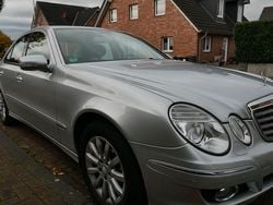 Silber Gebraucht 2008 Mercedes E200 Elegance Limousine | 4.400 € (Superpreis)