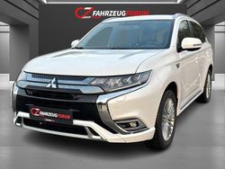 Weiß Gebraucht 2020 Mitsubishi Outlander P-HEV Plus SUV | 24.900 € (Fairer Preis)