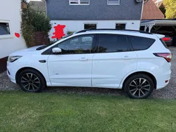 Weiß Gebraucht 2018 Ford Kuga ST-Line SUV | 15.890 € (Etwas zu teuer)