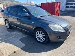 Grau Gebraucht 2009 Kia ProCeed EX Limousine | 1.500 € (Superpreis)