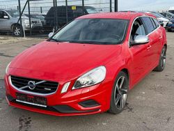 Rot Gebraucht 2011 Volvo V60 R-Design Kombi | 4.750 € (Superpreis)