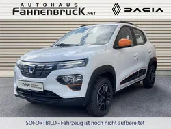 Weiß Gebraucht 2022 Dacia Spring Comfort Plus Kleinwagen | 9.990 €
