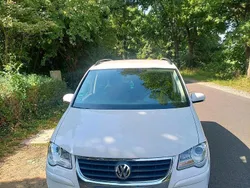 Weiß Gebraucht 2008 VW Touran Van / Kleinbus | 2.900 €