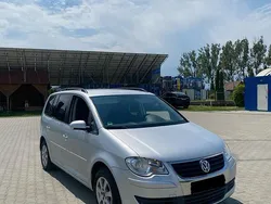 Grau Gebraucht 2009 VW Touran Van / Kleinbus | 3.500 € (Fairer Preis)