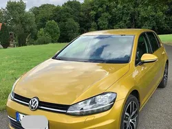 Gelb Gebraucht 2017 VW Golf VII Kombi | 11.400 € (Guter Preis)