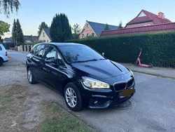 Schwarz Gebraucht 2016 BMW 218 Active Tourer Sport Line Van / Kleinbus | 12.000 € (Guter Preis)