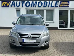 Monosilber metallic Gebraucht 2010 VW Tiguan Team SUV | 7.999 € (Fairer Preis)