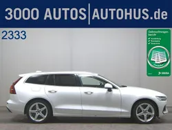 Ice white / solid Gebraucht 2022 Volvo V60 Core Kombi | 26.480 € (Superpreis)