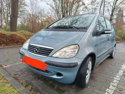 Blau Gebraucht 2003 Mercedes A140 Classic Van / Kleinbus | 3.699 €