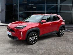 Rot Gebraucht 2023 Toyota Yaris Hybrid Team Kleinwagen | 23.450 € (Etwas zu teuer)