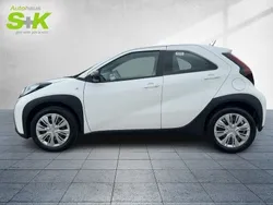 Schneeweiß (weiß) (weiß) Neu 2025 Toyota Aygo Business Edition Kleinwagen | 19.630 €