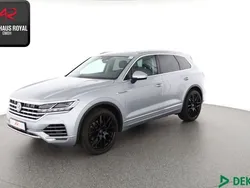 Silber (metallic) Gebraucht 2019 VW Touareg SUV | 41.480 € (Superpreis)