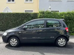 Grau Gebraucht 2010 VW Fox Kleinwagen | 3.100 € (Etwas zu teuer)