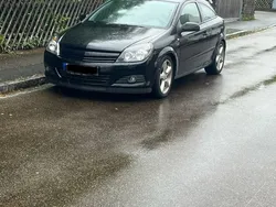 Schwarz Gebraucht 2005 Opel Astra Coupé | 2.300 € (Fairer Preis)
