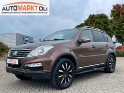 Braun Gebraucht 2016 Ssangyong (KGM) Rexton SUV | 10.290 €