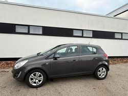 Grau Gebraucht 2013 Opel Corsa Selection Limousine | 3.600 € (Guter Preis)