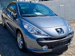 Grau Gebraucht 2009 Peugeot 207 CC Platinum Cabrio | 1.400 € (Superpreis)