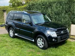 Schwarz Gebraucht 2009 Mitsubishi Pajero Instyle SUV | 20.500 € (Etwas zu teuer)