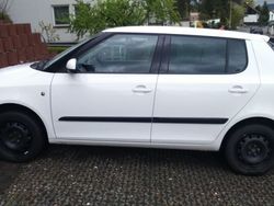 Weiß Gebraucht 2008 Skoda Fabia Kleinwagen | 5.300 €