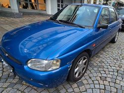 Blau Gebraucht 1999 Ford Escort Limousine | 3.000 € (Teuer)