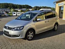 Silber Gebraucht 2016 VW Sharan Comfortline Van / Kleinbus | 14.990 € (Etwas zu teuer)