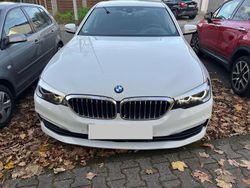 Weiß Gebraucht 2019 BMW 520 Luxury Line Limousine | 25.999 € (Guter Preis)