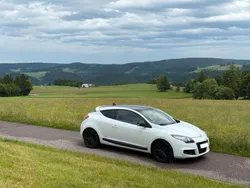 Weiß Gebraucht 2011 Renault Mégane Coupé Coupé | 8.000 €