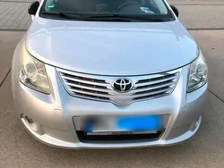 Silber Gebraucht 2010 Toyota Avensis Kombi | 3.950 € (Fairer Preis)