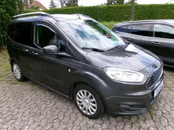 Magneticgraumetallic Gebraucht 2017 Ford Tourneo Courier Titanium Van / Kleinbus | 10.900 € (Fairer Preis)