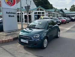 Grün Gebraucht 2023 Fiat 500e Kleinwagen | 19.990 € (Fairer Preis)
