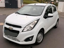 Weiß Gebraucht 2013 Chevrolet Spark Kleinwagen | 2.150 € (Fairer Preis)