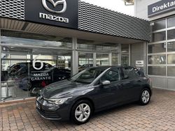 Grau Gebraucht 2022 VW Golf VIII Life Limousine | 21.990 € (Fairer Preis)