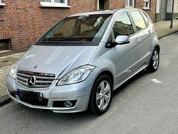 Grau Gebraucht 2010 Mercedes A180 Kleinwagen | 2.500 € (Superpreis)