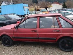 Rot Gebraucht 1987 VW Passat Kleinwagen | 1.299 €