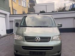 Grün Gebraucht 2003 VW Multivan Van | 11.500 €