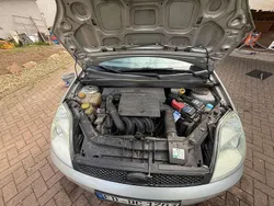 Silber Gebraucht 2004 Ford Fiesta Kleinwagen | 1.500 € (Fairer Preis)