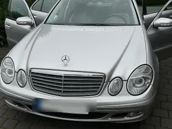 Silber Gebraucht 2005 Mercedes E200 Limousine | 3.100 € (Fairer Preis)
