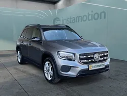 Mercedes GLB220