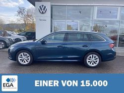 Blau metallic Gebraucht 2023 Skoda Octavia Style Kombi | 27.670 € (Fairer Preis)