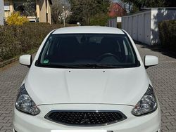 Weiß Gebraucht 2015 Mitsubishi Space Star Classic Collection Kleinwagen | 5.300 € (Fairer Preis)