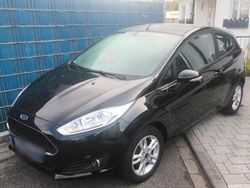 Schwarz Gebraucht 2016 Ford Fiesta Celebration Kleinwagen | 7.400 € (Fairer Preis)