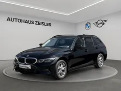 Schwarz Gebraucht 2021 BMW 330e Sport Line Kombi | 31.840 € (Fairer Preis)