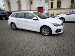Weiß Gebraucht 2018 Peugeot 308 Allure Kombi | 9.800 € (Guter Preis)