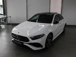 Weiß , unilack polarweiß Gebraucht 2023 Mercedes A250 AMG Limousine | 36.690 € (Teuer)